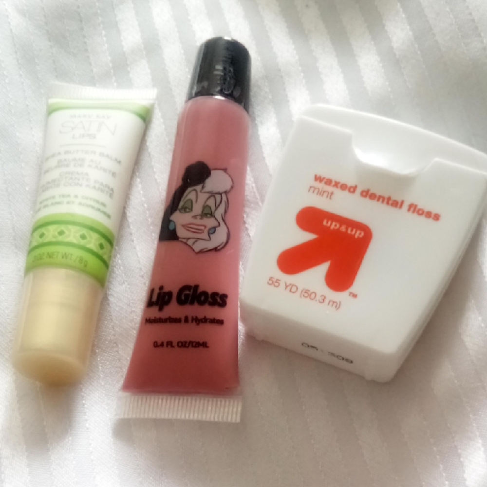 Mary Kay Satin Lips with Pink Lip Gloss
